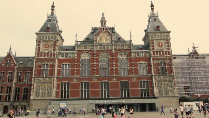 A Morning in Amsterdam (YouTube)